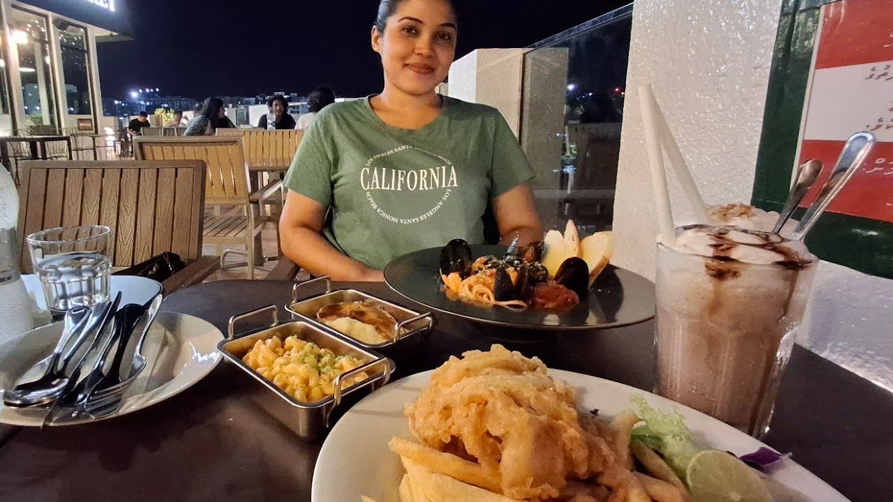 Budget friendly best  restaurant  | rf 400 only for dinner |Best Restaurants - Hulumale #travel
