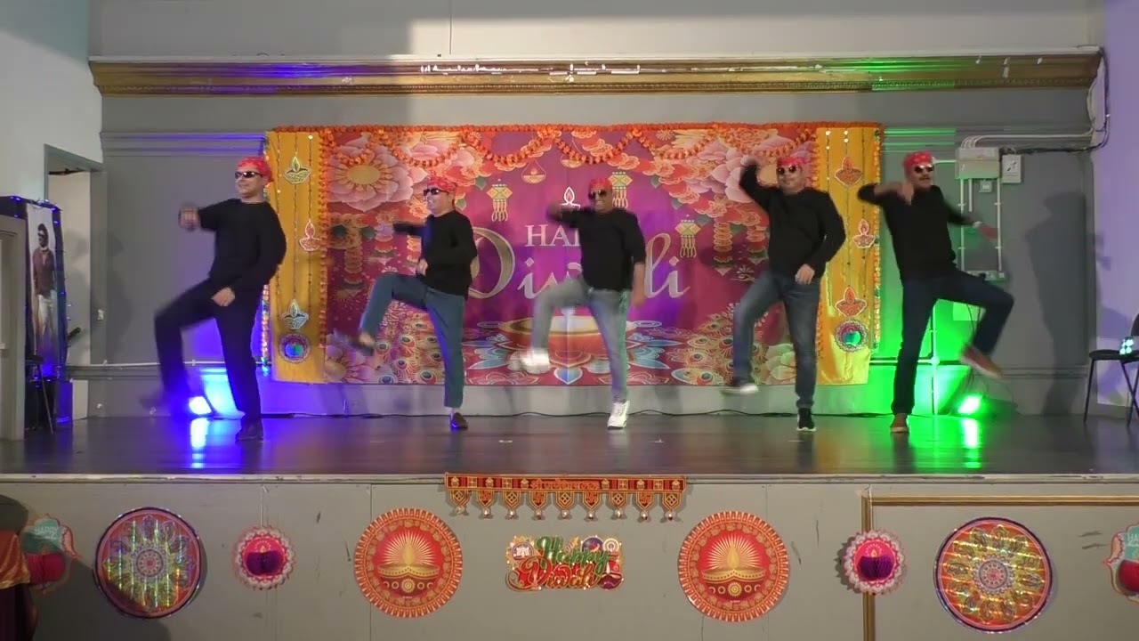 AayiNahi WhiteBrownBlack ArjanValli