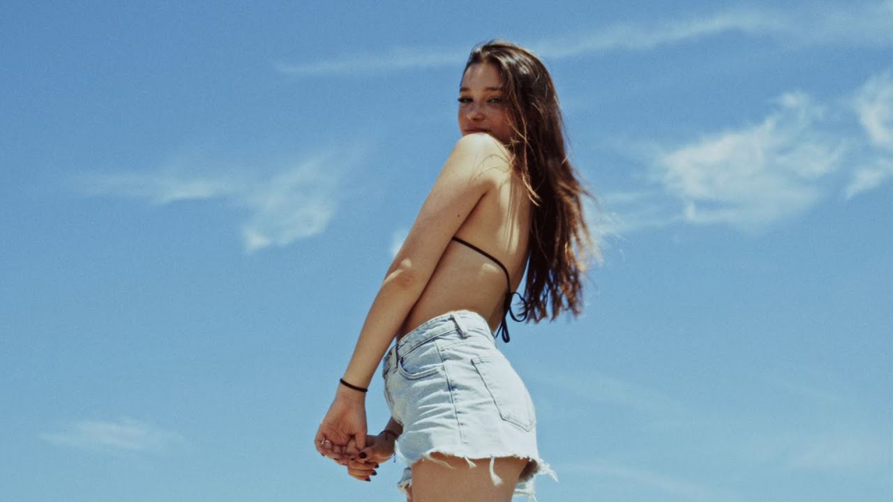 Sarah Toscano - Roulette (Official Visual Video)