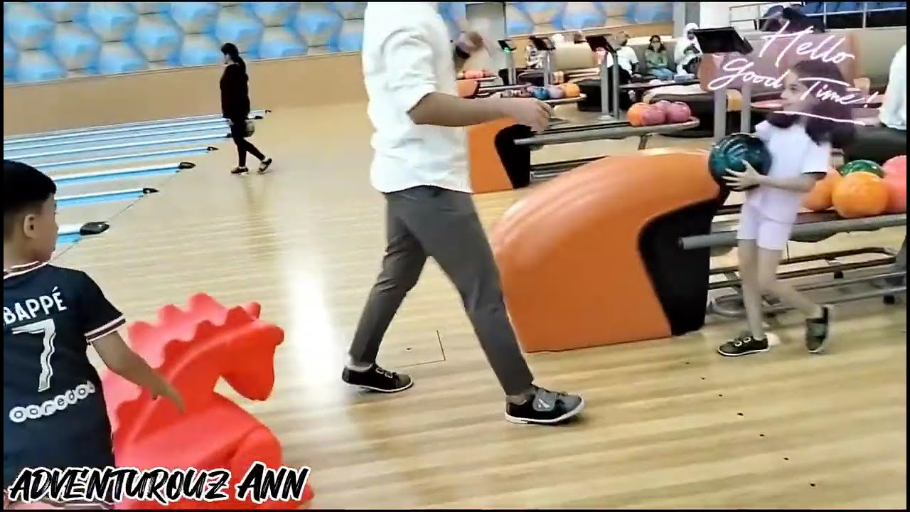 Kuwait Bowling #satisfying #game #asmr #adventurouzann