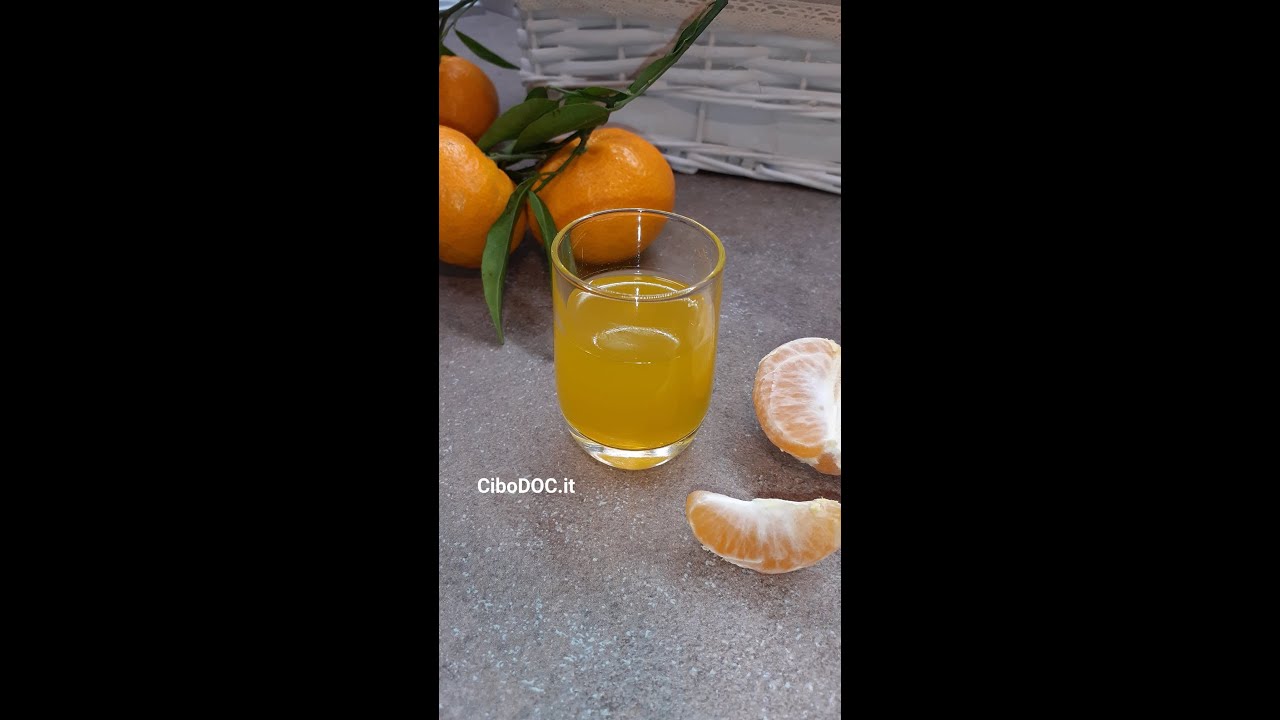 Il mandarinetto, ottimo liquore da fare in casa con i mandarini
