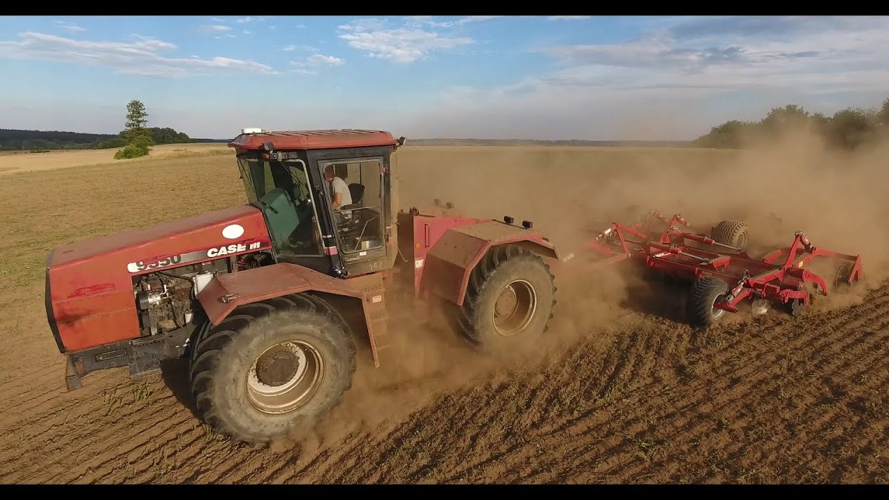 Pierwsza pr&oacute;ba w polu ciągnika kupionego ze złomu. STEIGER 9350 prowadzony przez nawigację CHCNAV
