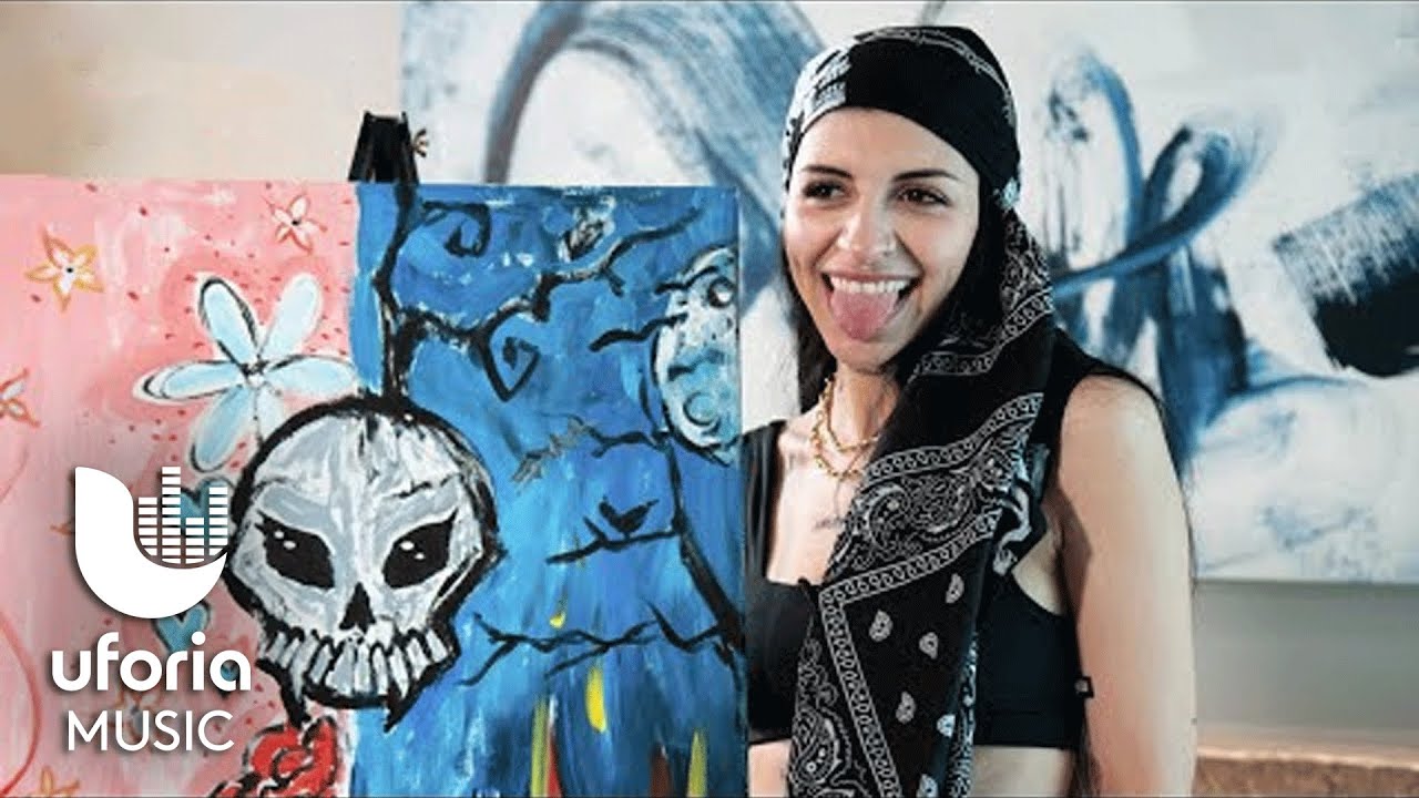 Cazzu expresa su personalidad artística con una pintura hecha por sí misma | Uforia