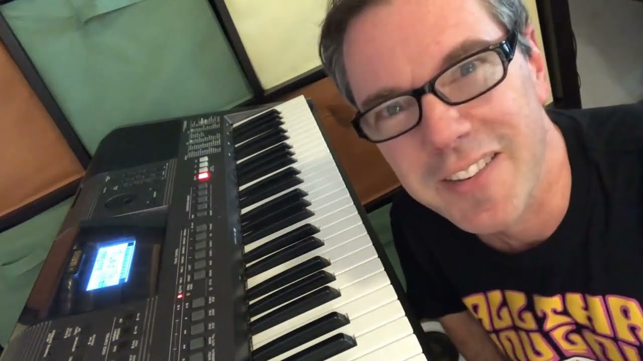 Yamaha PSR-i500 — это модель PSR-E463 с дополнительными функциями SPiCE.