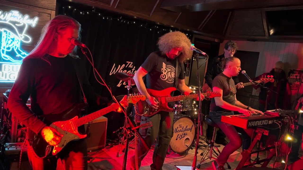 Horshack - Under Pressure - LIVE at The WheatSheaf Tavern 
