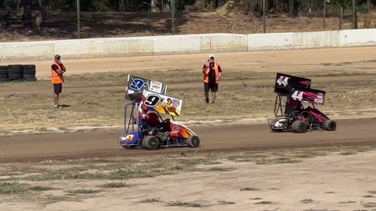 Logan Willis heat win at VIC State Title Myrtleford Cobra Kart #cobraoutlawkart