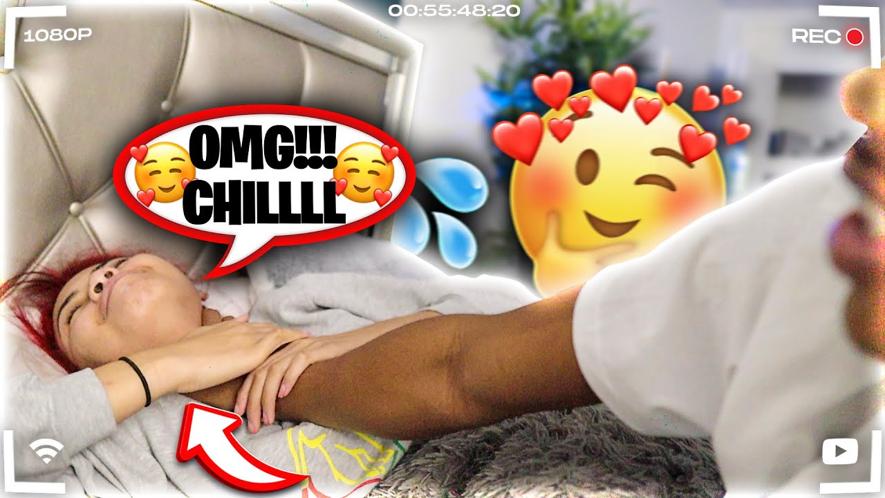 Grabbing My Bestfriend By Her Neck To See How She'll React 🤯 **I THINK SHE LIKES IT!!**💕