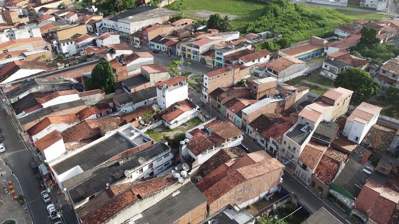 Sobrevoando com o Drone DJI Mini a cidade de Santo Amaro - Bahia (Parte 01).