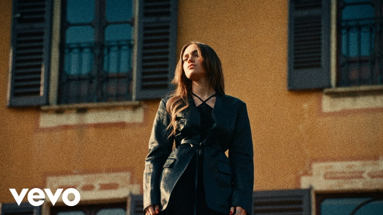 Shari - Diamante (Official Visual Video)