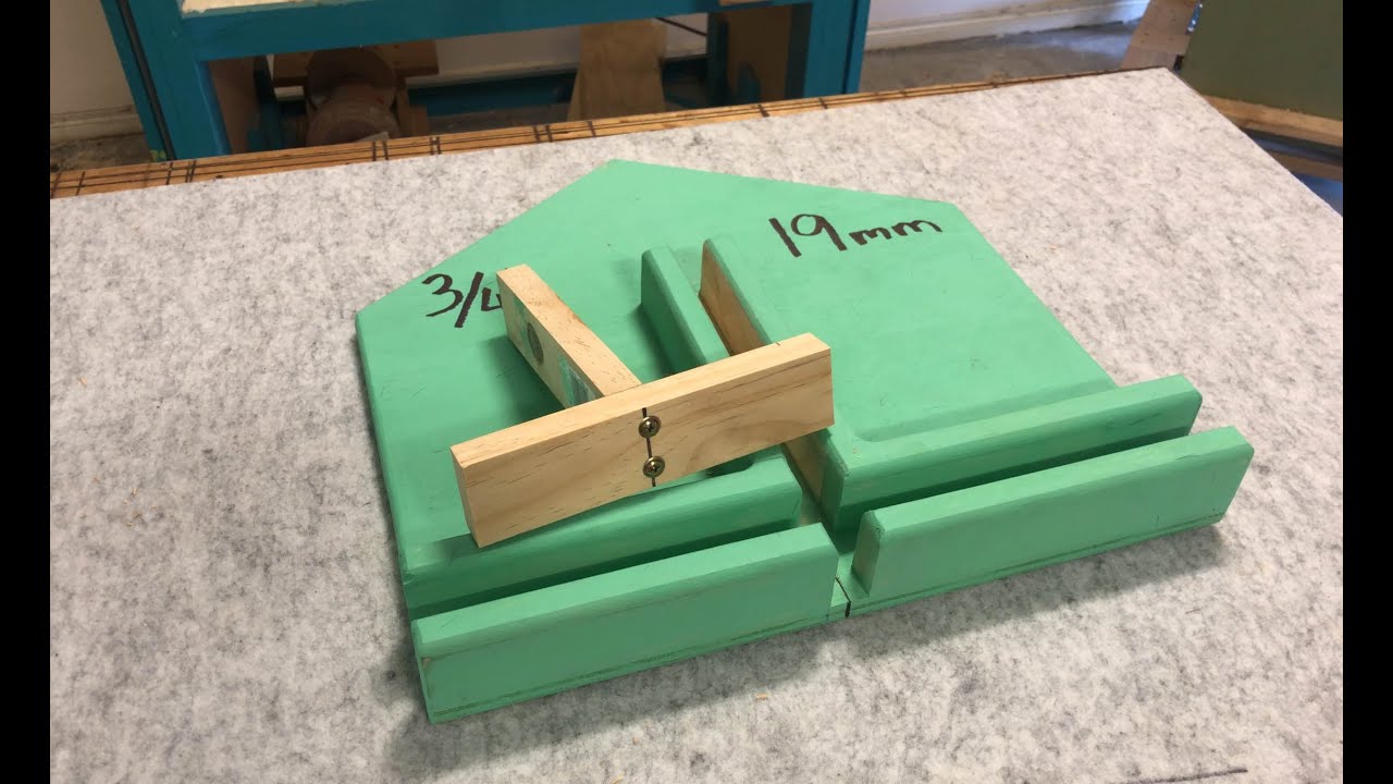 Squaring Jig out of scraps for perfect joints (no clamps needed)