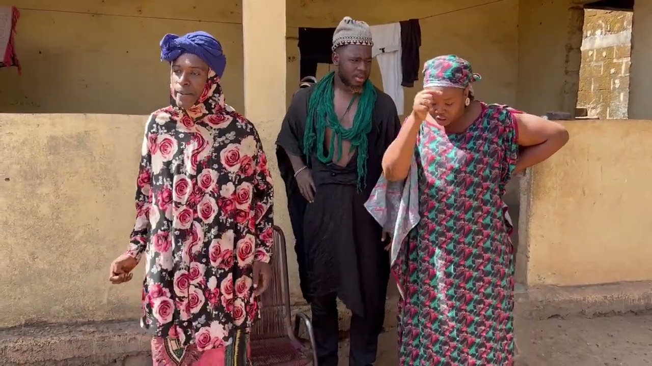 Ma mère et ma femme en action encore 😂😂😂