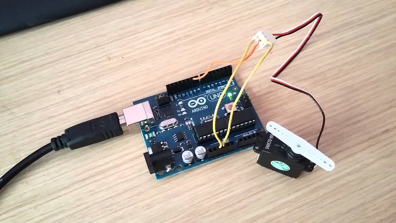 Arduino - control de un servo con onda senoidal