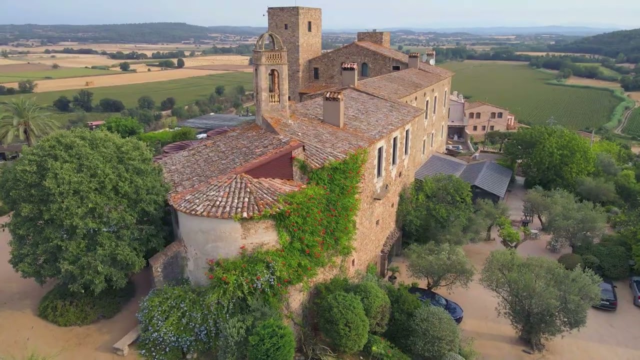 Dron Of Town - Hotel Castell d'Empordà