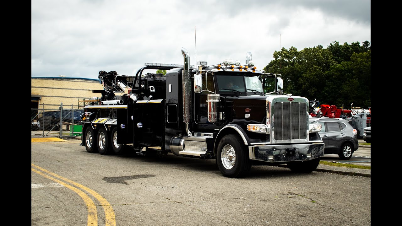 Heavy Duty Peterbilt 389 Century 1150 Tow Truck
