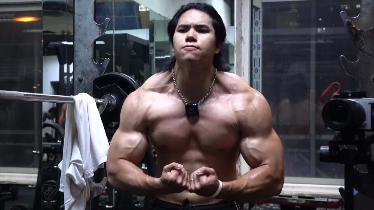 Bulking ngày 279. Ngực - Vai - Chân