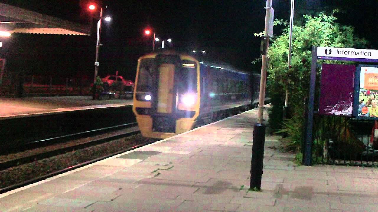 FGW 158763 ARRIVES AT STROUD STATION 300911