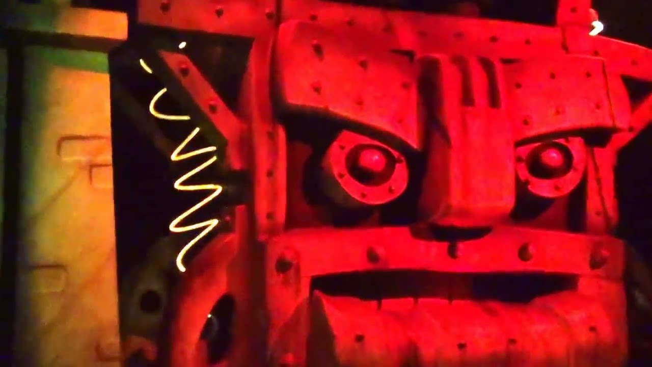 ROGER RABBIT'S CAR TOON SPIN DISNEYLAND 2014