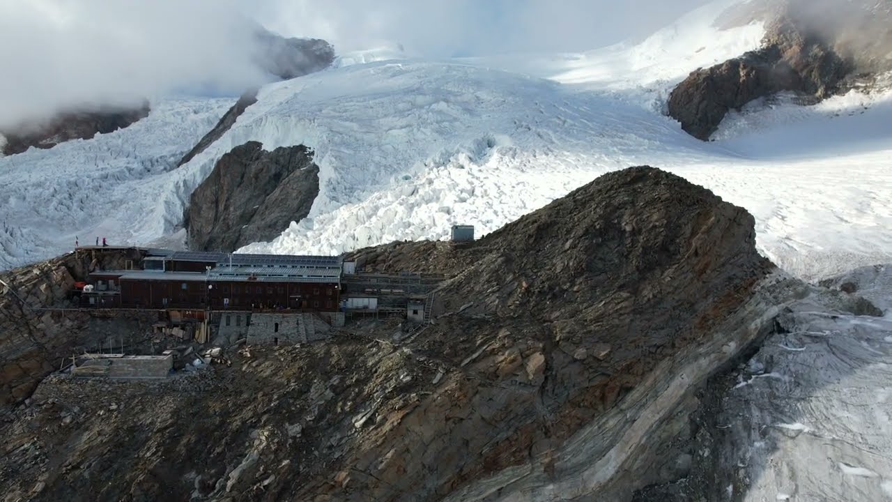 Rifugio Capanna Giovanni Gnifetti  Monte Rosa