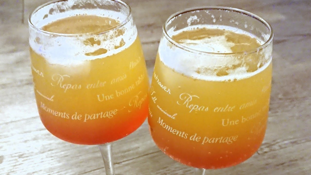 Cocktail exotique au rhum et champagne au shaker