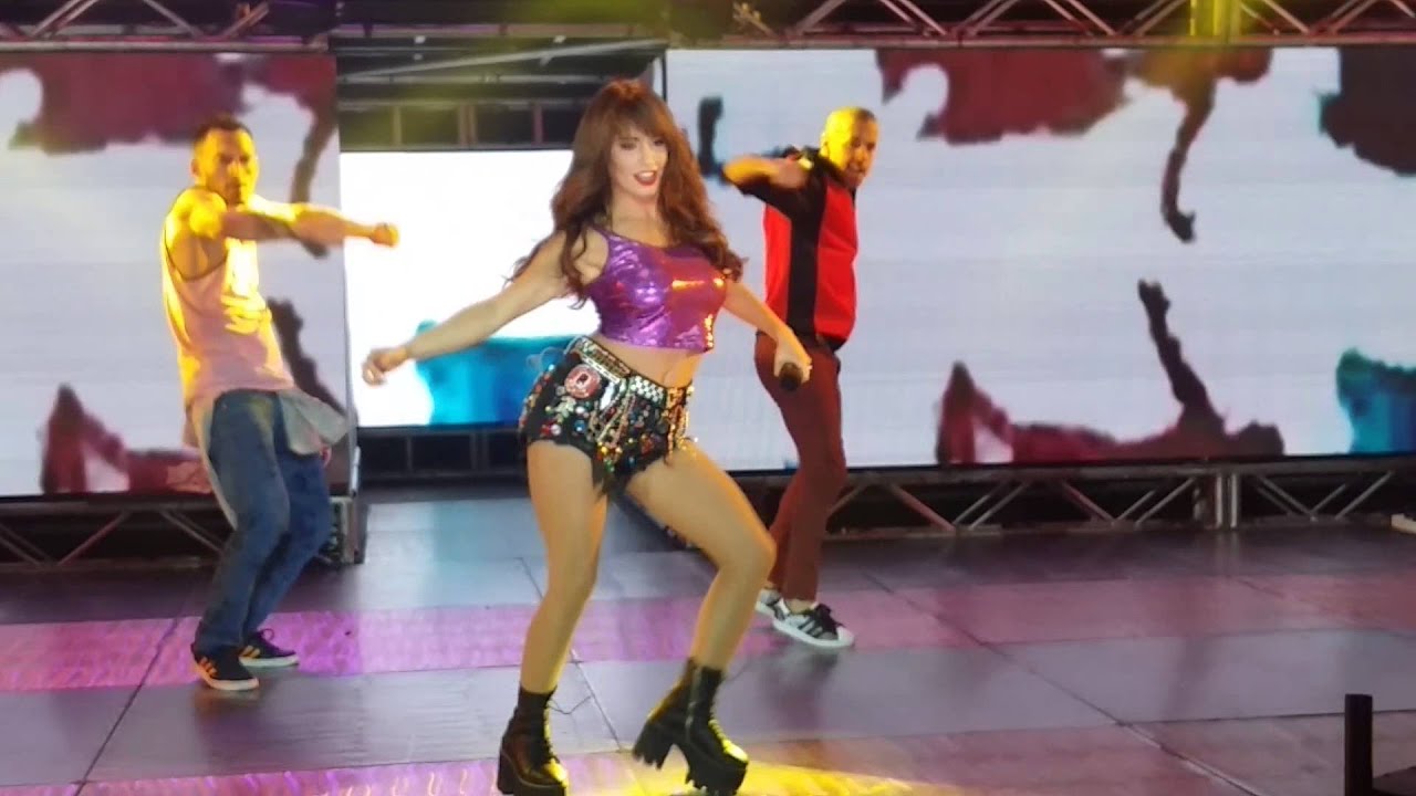 LEAN ON - Lali Esposito ( Luna Park - 19/03 )