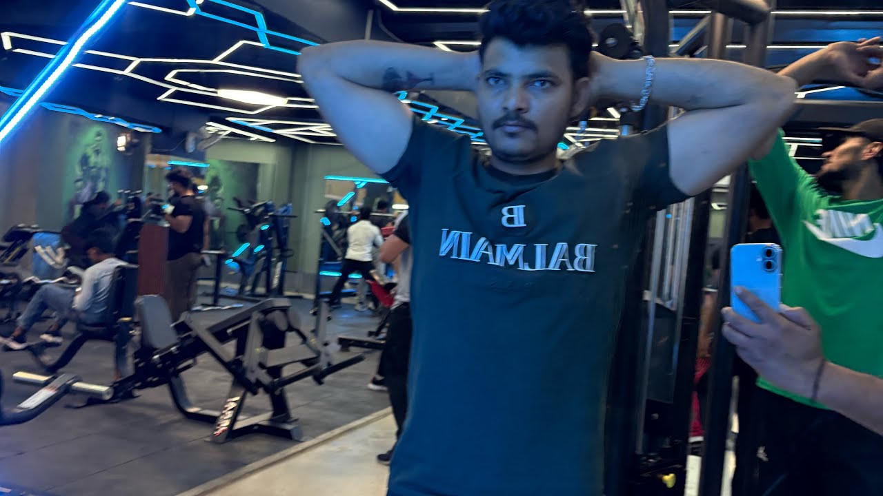 Teen Bahi Puri gym Par Tabahi #gym #comedy ##minivlog #motivation #minivlog #lovesong 