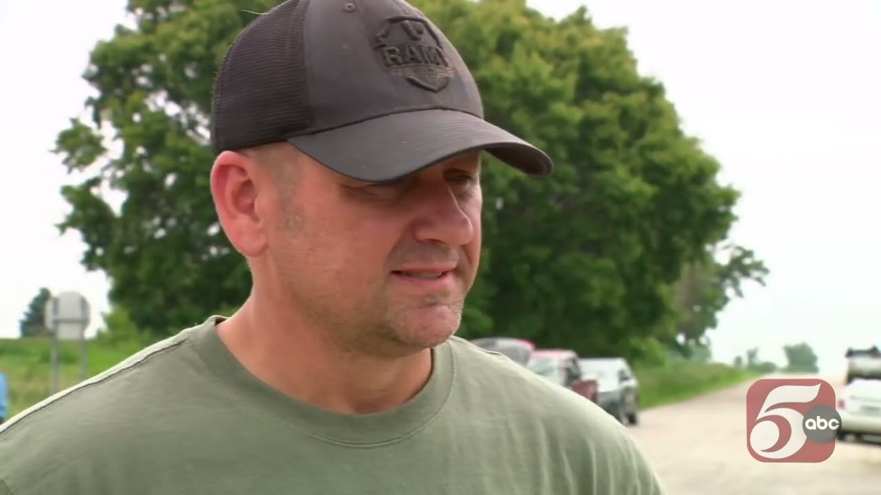 Sibley County farmer talks to 5 EYEWITNESS NEWS after suspect's vehicle found on his land