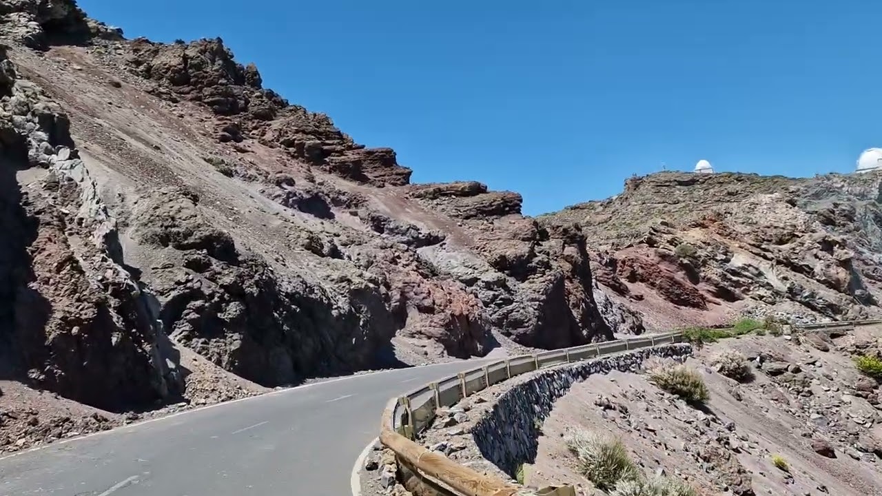 Roque de los Muchachos (La Palma - Canarias): carretera de acceso