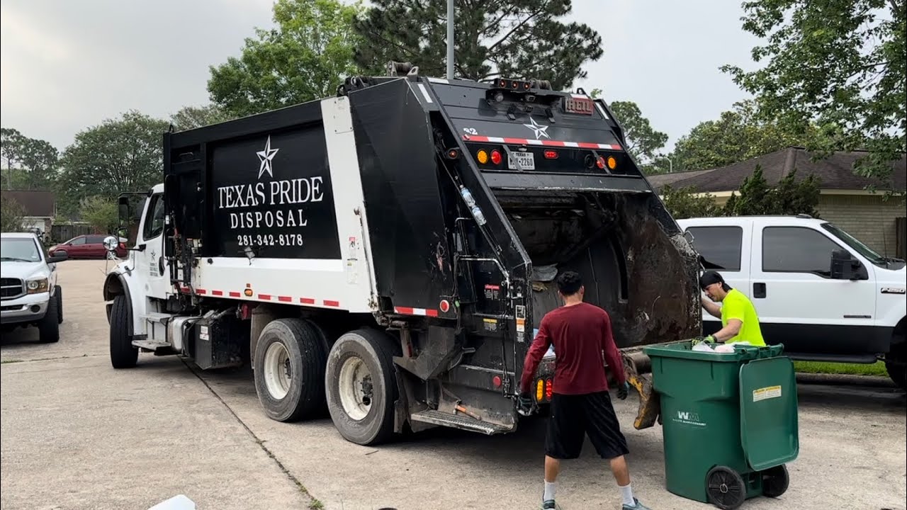 Texas Pride Disposal: Freightliner M2 Heil DuraPack 5000 Garbage Truck