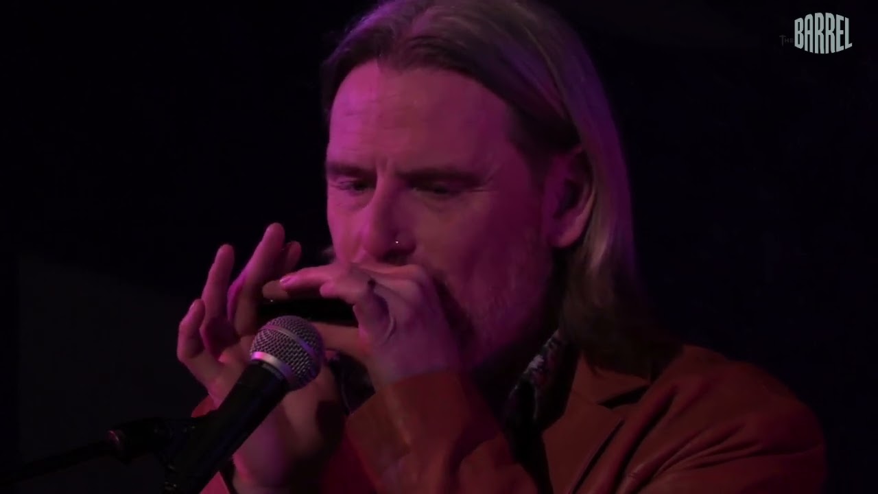 Jack Wyllie & Paul Gillings - No Sense of Right or Wrong - Live at the Barrel Sessions