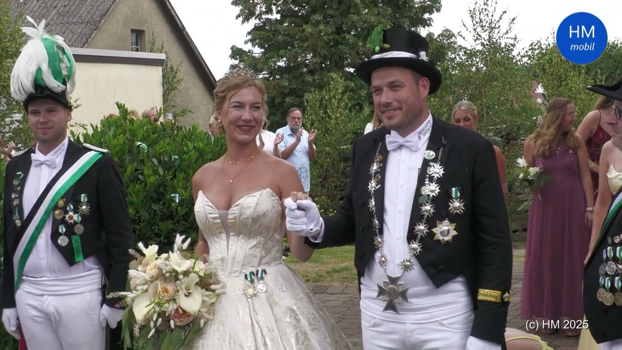 Schützenfest in Büren 2025 - Abholung des Königspaares am Sonntag