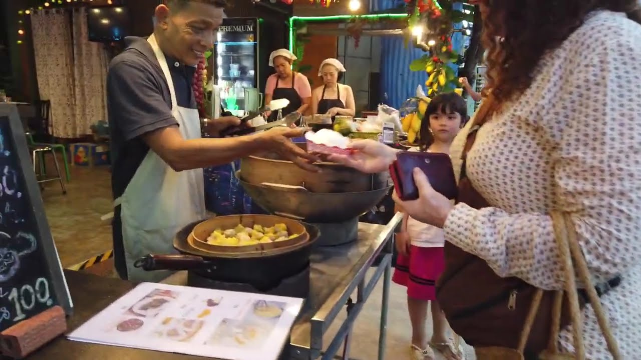 KOH LIPE walking street | Restaurants and shops | Koh Lipe Island | Thailand