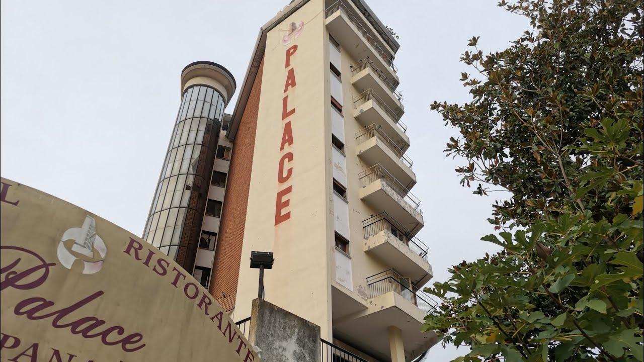 ENTRO NELL'HOTEL ABBANDONATO! DOVE ALL'INTERNO TROVO ANCORA TUTTO!