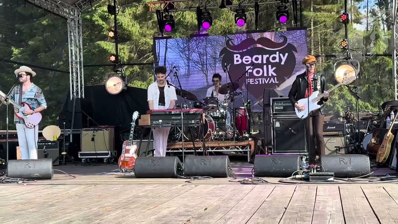 Ciderhouse Rebellion & Molly Donnery, set opening, Beardy Folk Festival, 14/06/25