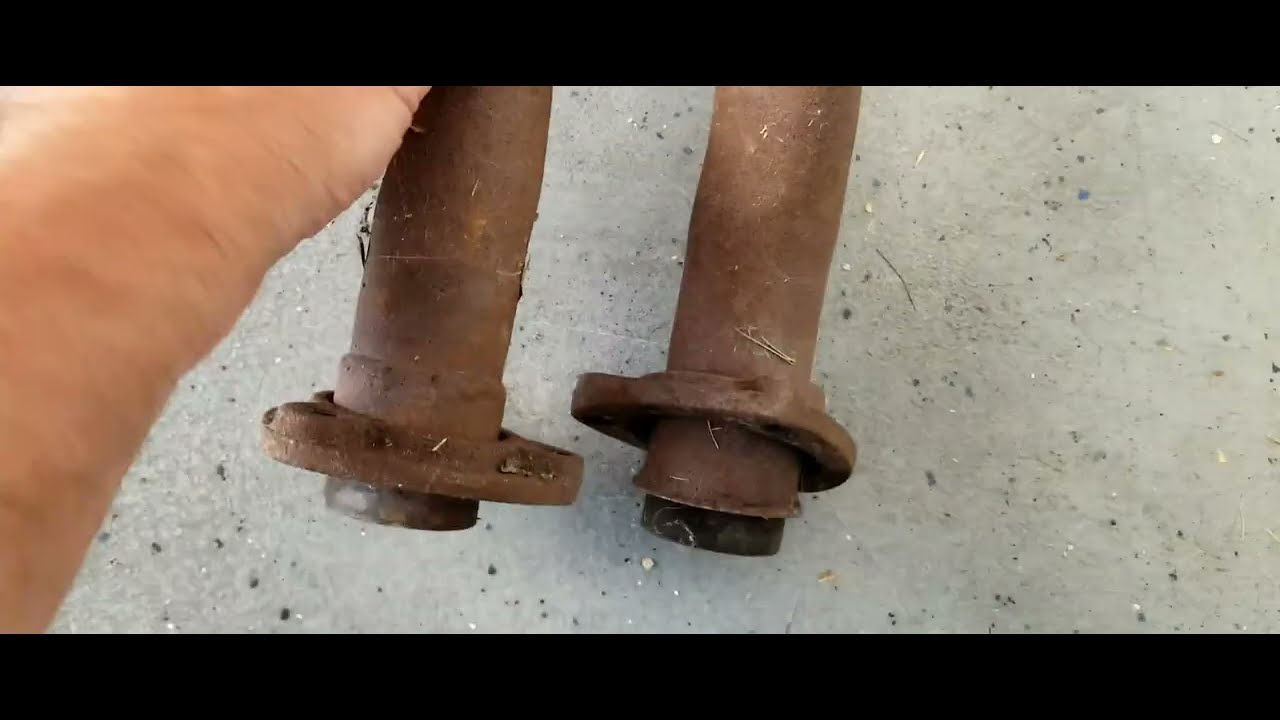 Nigel the 1977 MGB Exhaust System Part 1 (tear down)