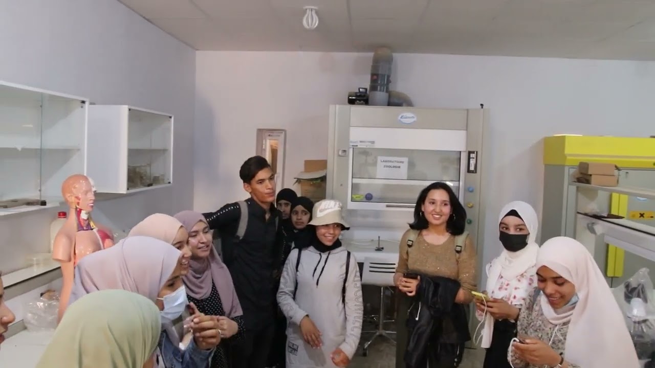 روبورتاج حول المدرسة  العليا للأساتذة بورقلة  بمناسبة الذكرى الواحد و الستون لعيد الإستقلال و الشباب