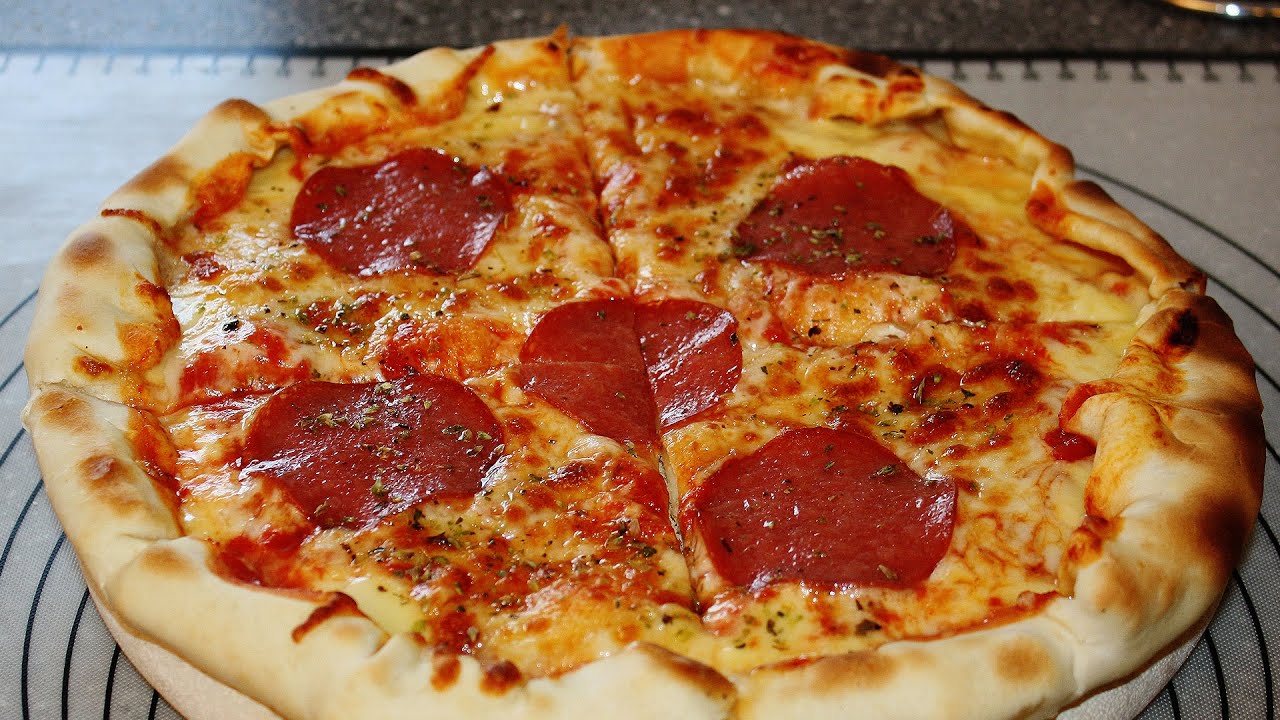 REZEPT: CHEESY CRUST PIZZA MIT BLITZ-PIZZA-TEIG - schnell und einfach selber machen