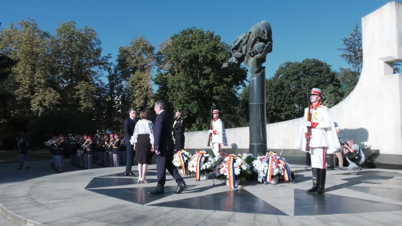 Ceremonia depunerii  de flori la Monumentul ”Maica Îndurerată” - 27 august 2023