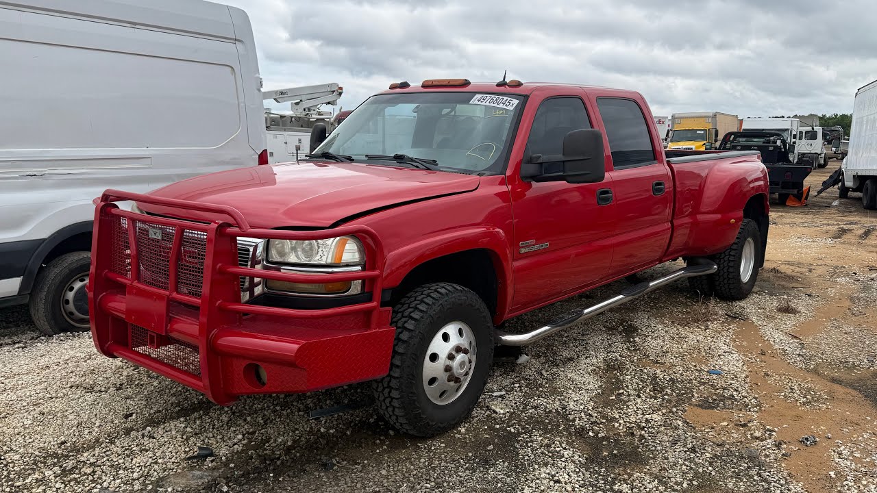 Diesel Truck with OVER 550000 MILES + MORE at AUCTION!! + I almost Broke Down in The WORST Spot!