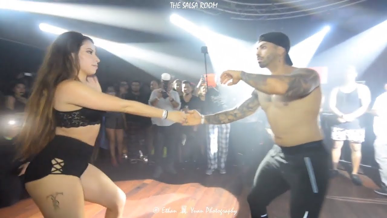 JAY GONZALEZ & WANDAISHA LOPEZ Bachata Demo 7th Annual PAJAMA BACHATA PARTY At THE SALSA ROOM