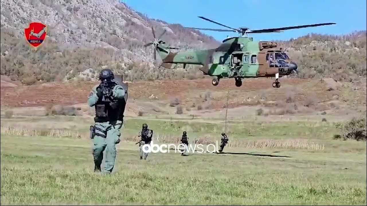 Forcat RENEA stërvitje në Bizë, zbarkim me litar nga helikopteri në zonat malore