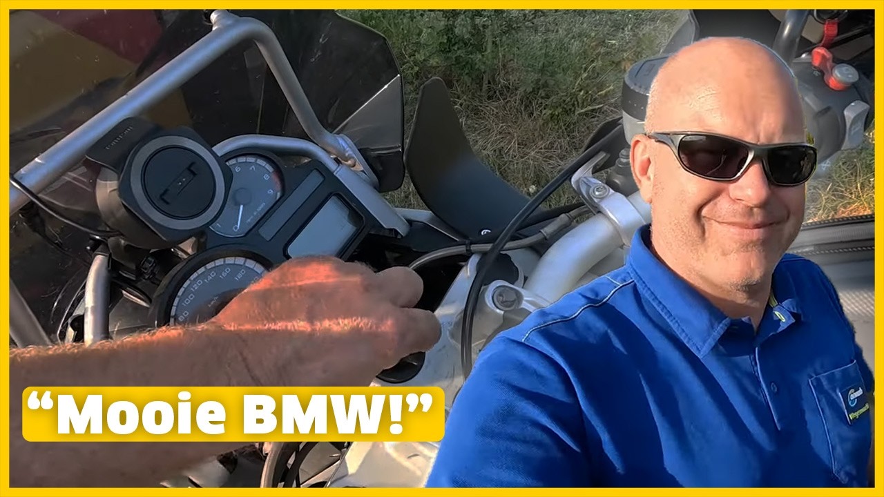 ROBERT lost een probleem op van een mooie BMW!🏍️ | ANWB Wegenwachtvlog