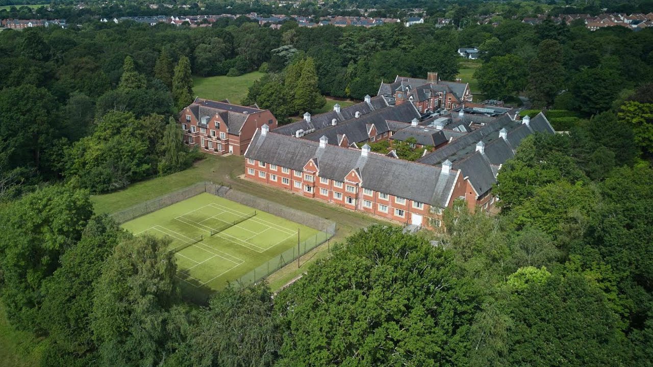 DoubleTree by Hilton St. Anne's Manor, Bracknell, UK | Holidays In Europe