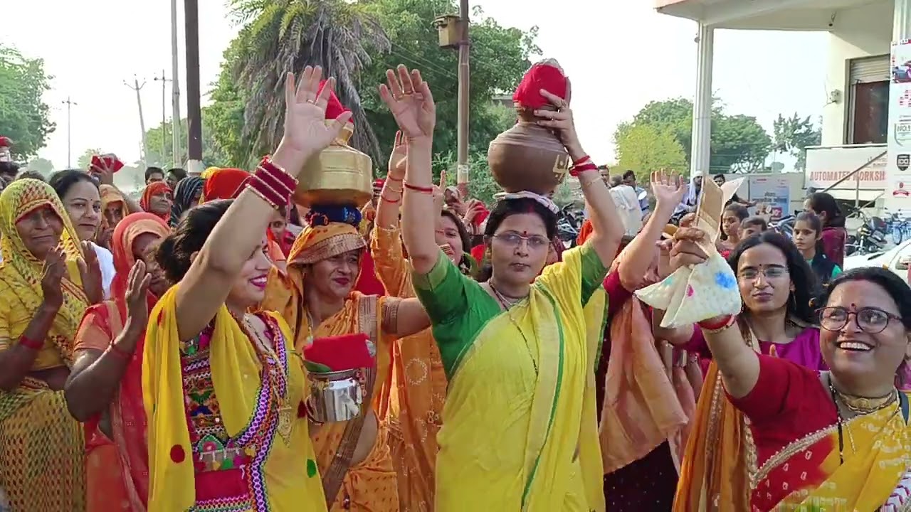 श्रीमद्भागवत कथा कलश यात्रा मुस्तफाबाद 9.11.2022