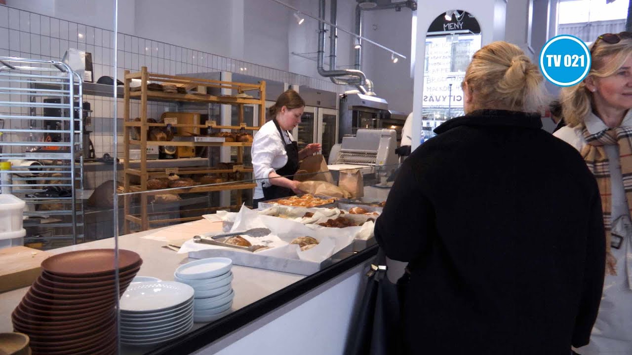 Kim Lund öppnar eget bageri, Bageri April