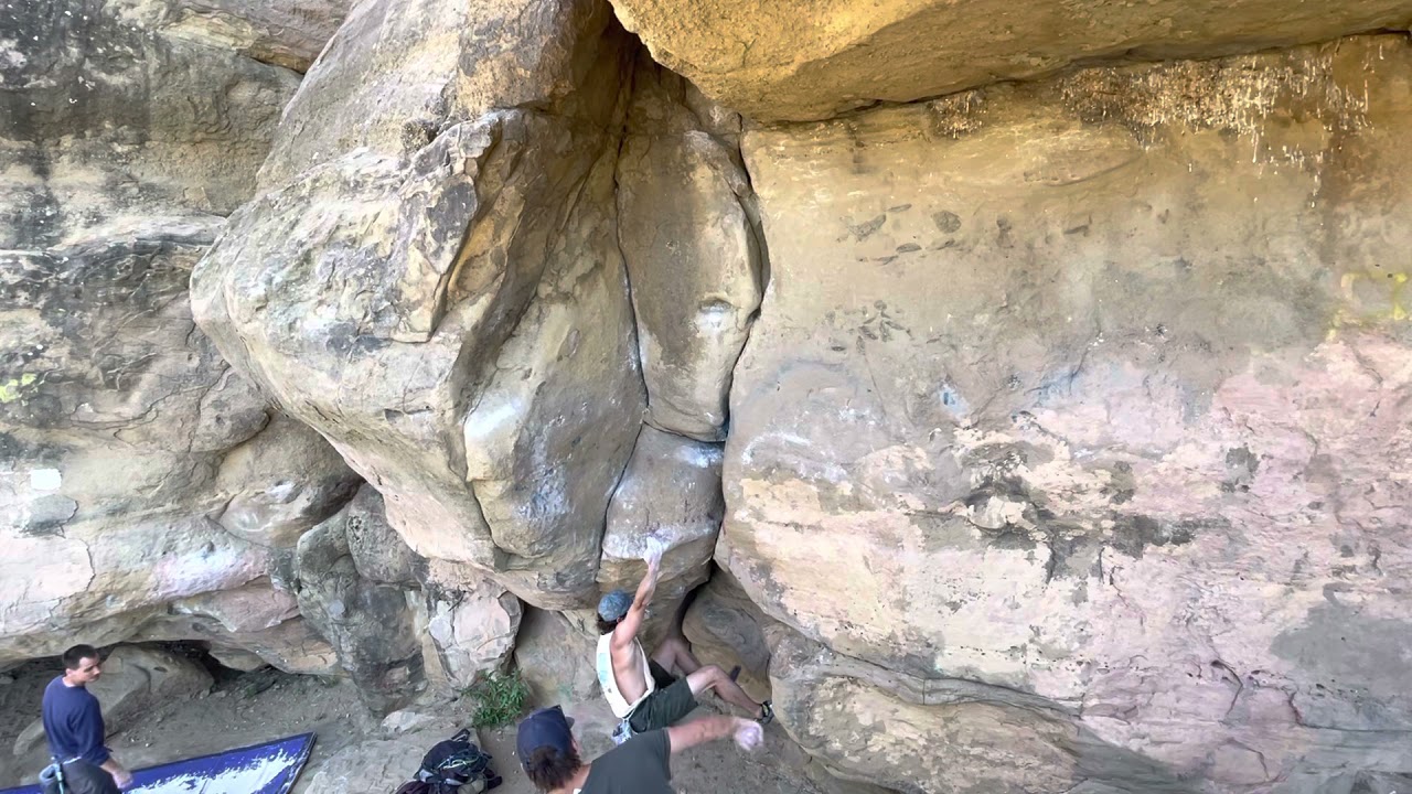 Stoney Point Bouldering: Mickey Mouse (V5)