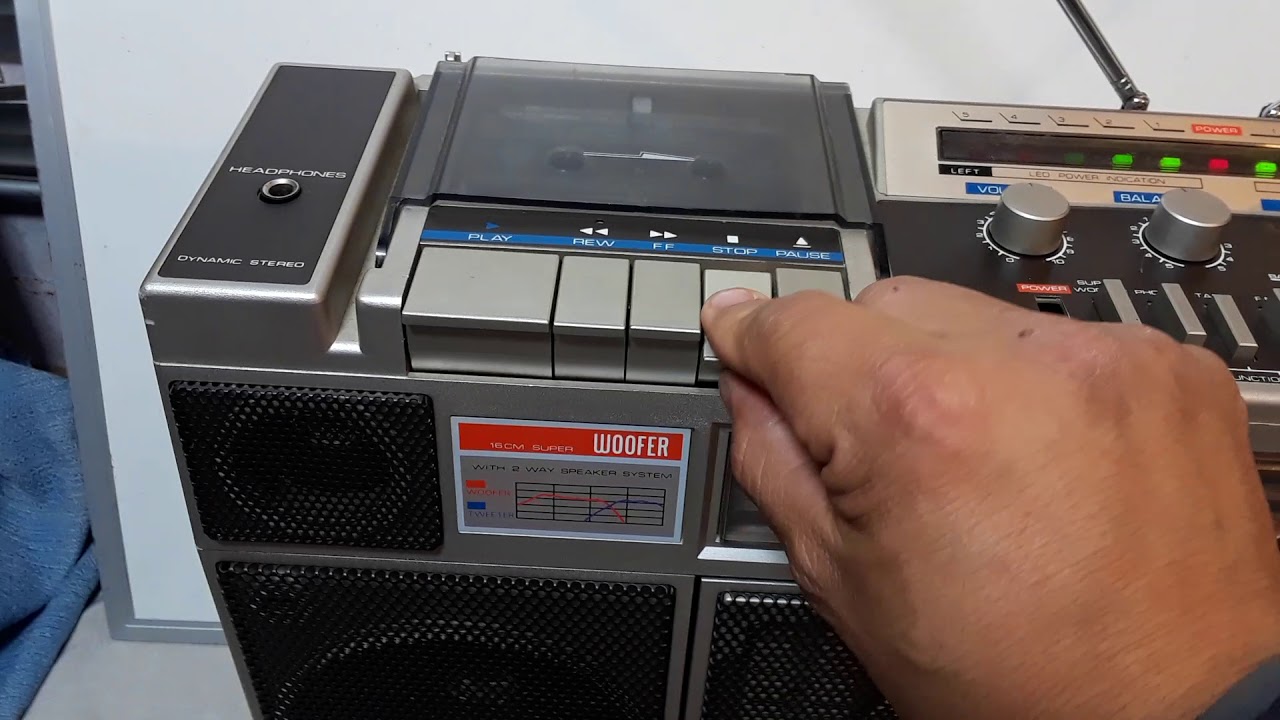 Vintage Old School  Boombox Welton Model 8070