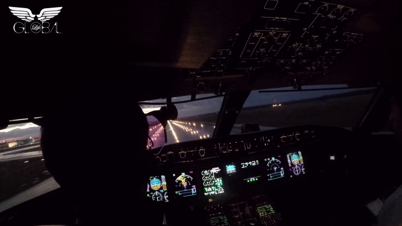 Global Express landing in Warsaw, Poland - Cockpit View