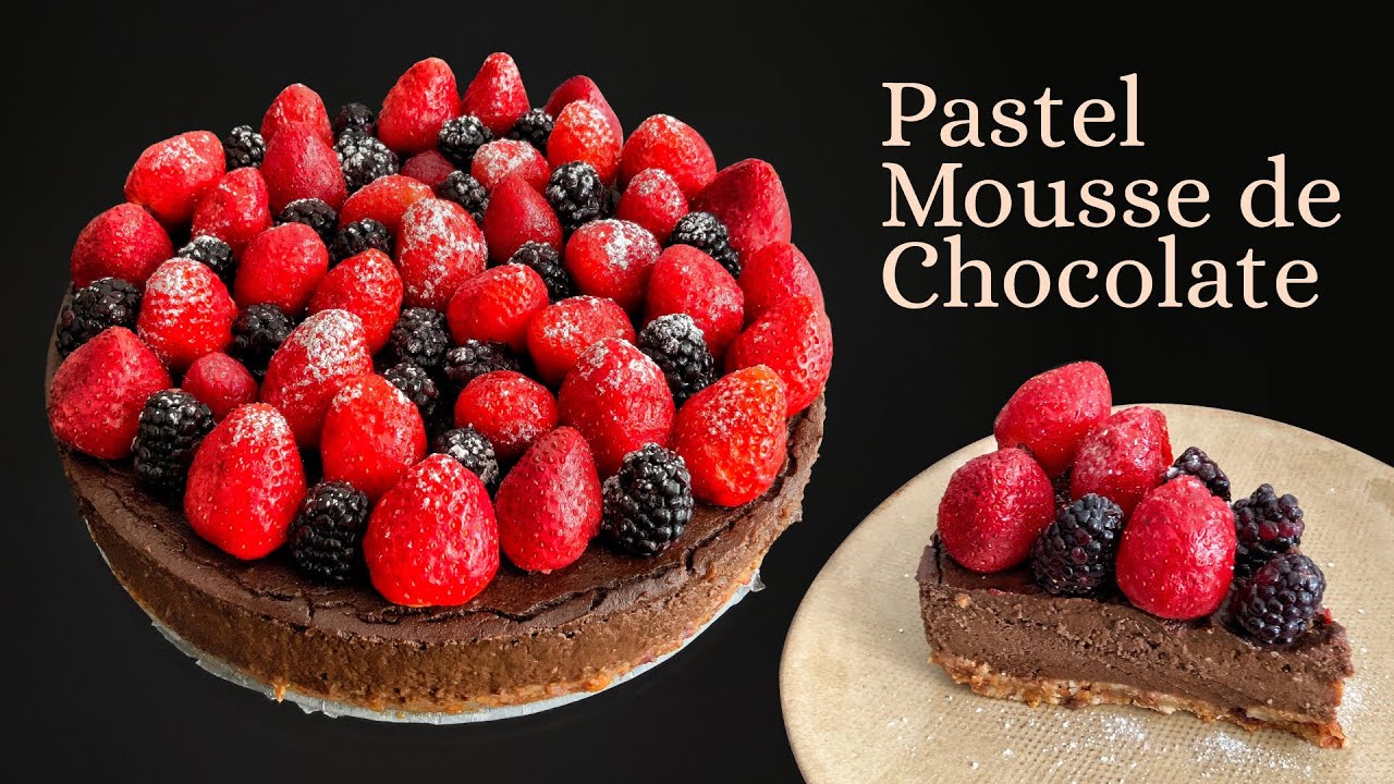 Pastel de mousse de chocolate vegano. Ideal para Navidad.