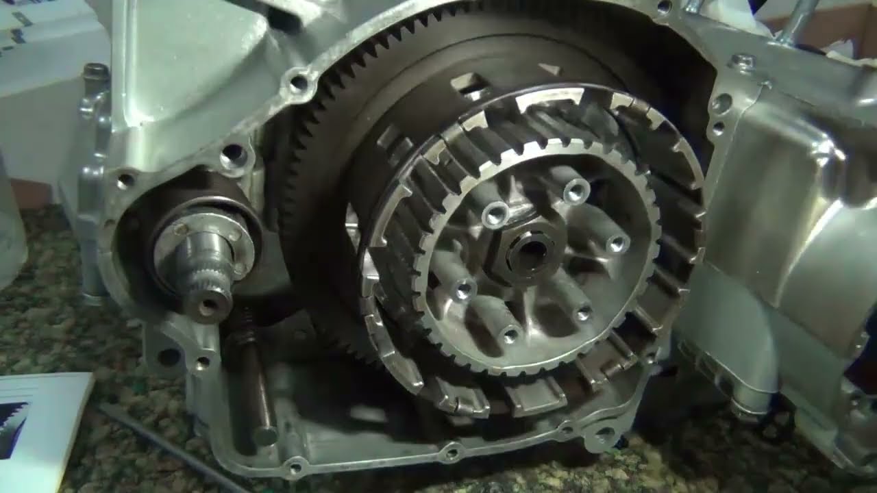Как установить сцепление на Suzuki GS 750 1978 года выпуска.