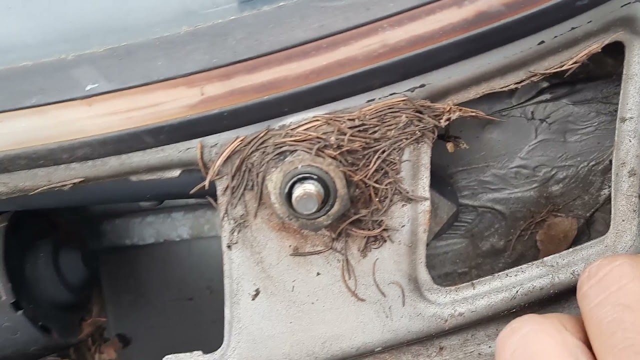 Remplacement du moteur d'essuie-glace BMW e30 Windshield wiper motor replacement